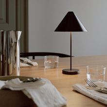 Ladda upp bild till gallerivisning, Brolly Portable bordslampa