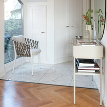 Ladda upp bild till gallerivisning, Jura Limestone / White