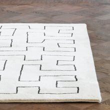 Ladda upp bild till gallerivisning, Maze Platinum Rug