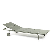 Ladda upp bild till gallerivisning, AUGUST Solstol