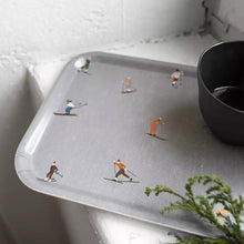 Ladda upp bild till gallerivisning, Bricka skidåkare