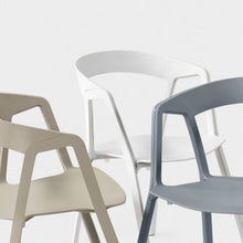 Ladda upp bild till gallerivisning, Tre Compass stolar