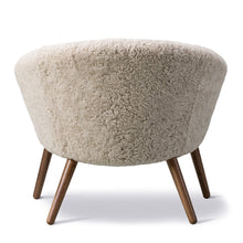 Ladda upp bild till gallerivisning, Ditzel Lounge Chair - Fårskinn