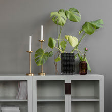 Ladda upp bild till gallerivisning, Ljusstakar Grace på Frame skåp