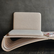 Ladda upp bild till gallerivisning, JUNDO dagbädd