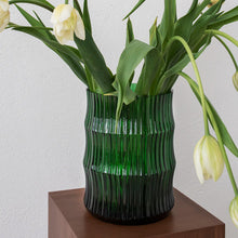 Ladda upp bild till gallerivisning, Lina vas