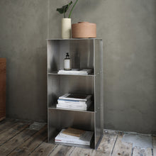 Ladda upp bild till gallerivisning, Rivet Case