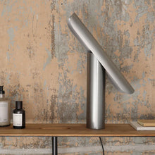 Ladda upp bild till gallerivisning, T-Lamp - Borstat stål