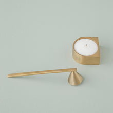 Ladda upp bild till gallerivisning, Brass Extinguisher ljussläckare