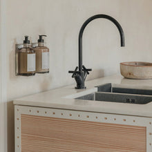 Ladda upp bild till gallerivisning, Apothecary Tvålhållare