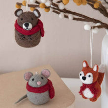 Ladda upp bild till gallerivisning, Brown Bear Julgransdekoration
