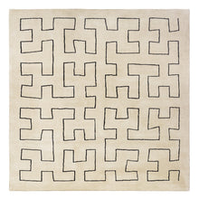 Load image into Gallery viewer, Maze Platinum Rug av Tom Dixon
